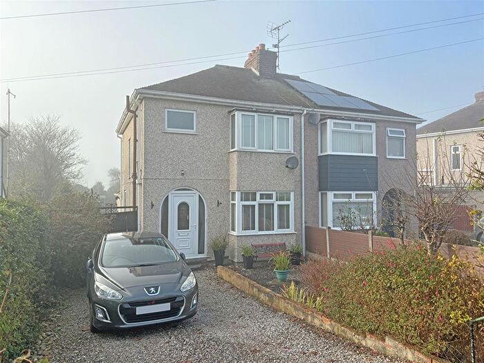 3 Bedroom Semi-Detached House For Sale In Glyndwr Road, Llysfaen, LL29