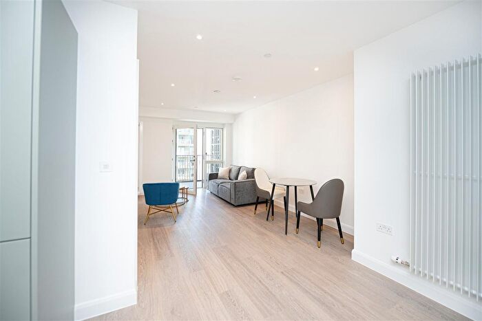 1 Bedroom Flat To Rent In Eden Place, Canning Town, London, E16