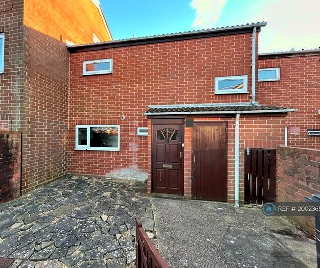 3 Bedroom Terraced House To Rent In Charnwood, Gosport, PO13