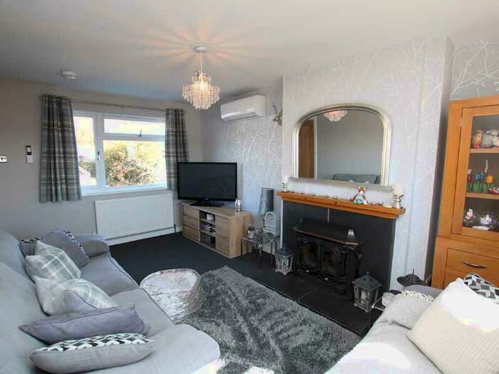 2 Bedroom SemiDetached House For Sale In Quoybanks Crescent, Kirkwall