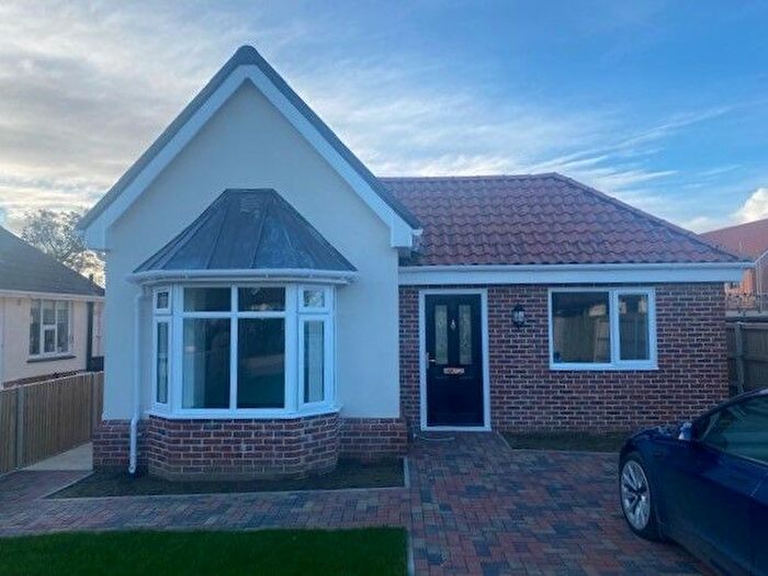 3 Bedroom Detached Bungalow To Rent In Chestnut Avenue, Kirby Cross, Frinton-On-Sea, CO13