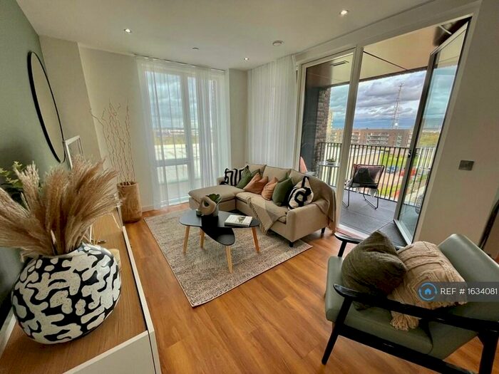 2 Bedroom Flat To Rent In George Court, London, E16