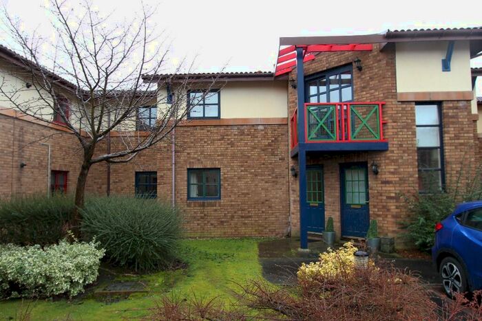 2 Bedroom Flat To Rent In East Werberside, Fettes, Edinburgh, EH4