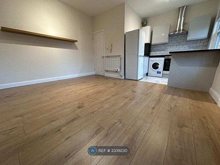 1 Bedroom Flat To Rent In Hornsey, London, N8