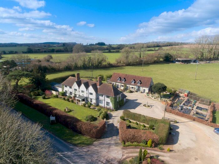 19 Bedroom Detached House To Rent In The Lancers, Sutton Mandeville, Salisbury, SP3