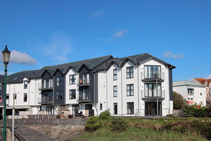2 Bedroom Flat For Sale In North Walk, Barnstaple, EX31