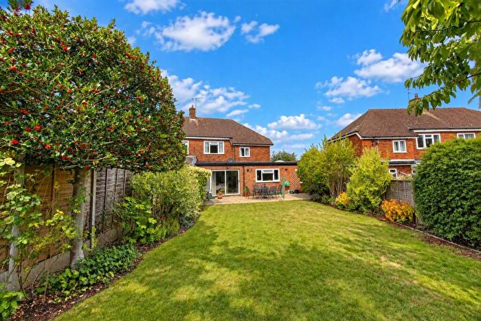 4 Bedroom Semi-Detached House For Sale In Meadow Close, Tring, HP23