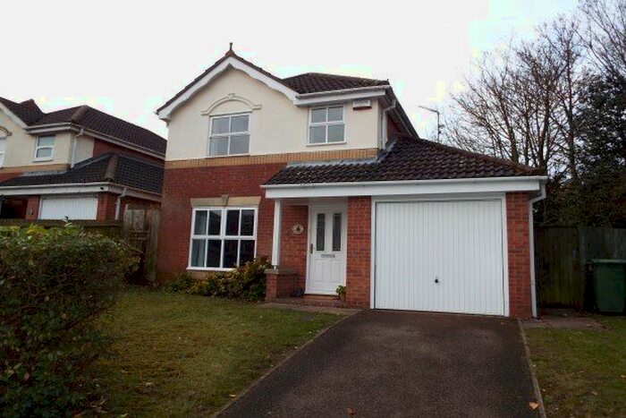3 Bedroom Detached House To Rent In Racecourse Road, Mansfield, NG18