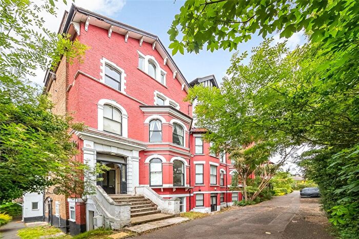 1 Bedroom Apartment For Sale In Seymour Villas, London, SE20