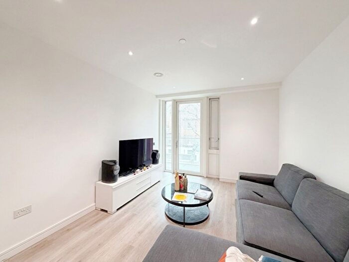2 Bedroom Flat For Sale In Handley House, Hammersmith, W6