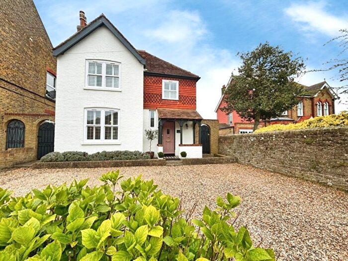 4 Bedroom Detached House For Sale In Middle Deal Road, Deal, Kent, CT14