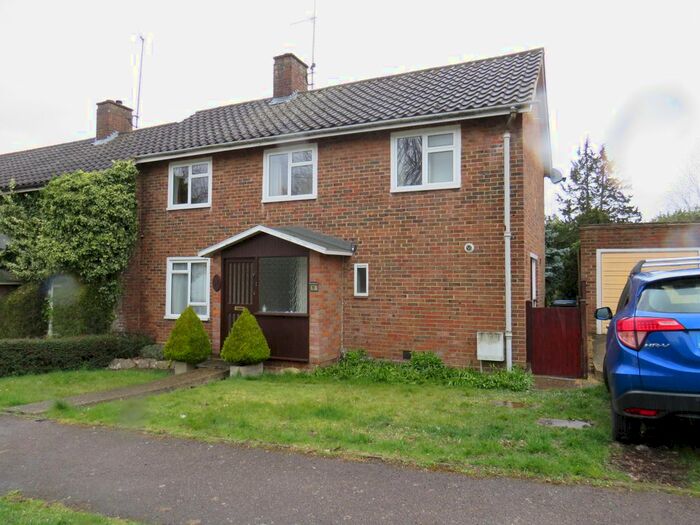 3 Bedroom Semi-Detached House To Rent In Rosedale, Welwyn Garden City, AL7