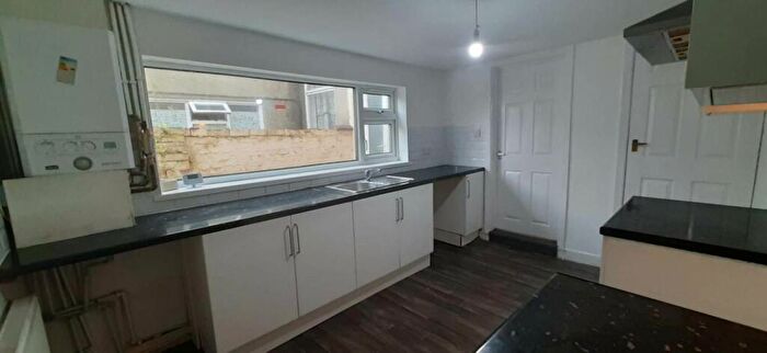 3 Bedroom Terraced House To Rent In Corporation Road, Grimsby, DN31