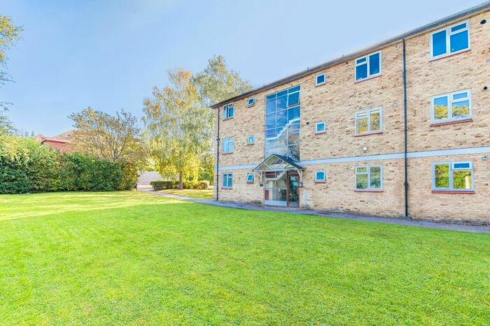 1 Bedroom Flat To Rent In Millway Close, Wolvercote, Oxford, OX2