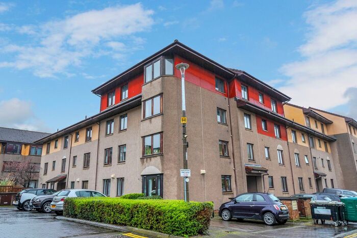 2 Bedroom Flat To Rent In New Orchardfield, Leith, Edinburgh, EH6