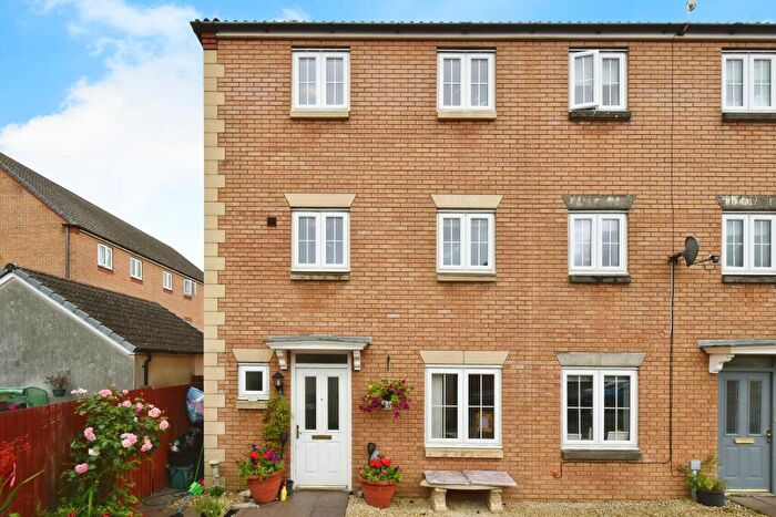 4 Bedroom End Of Terrace House For Sale In Tir Yr Yspyty, Bynea, Llanelli, Carmarthenshire, SA14