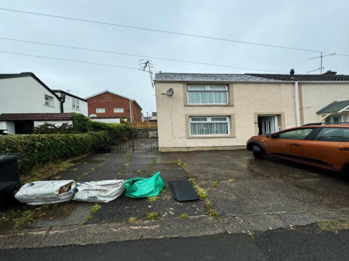 2 Bedroom House To Rent In Queens Road, Skewen, SA10