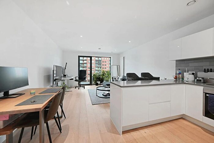 2 Bedroom Flat For Sale In Banyan Court, Royal Wharf, E16