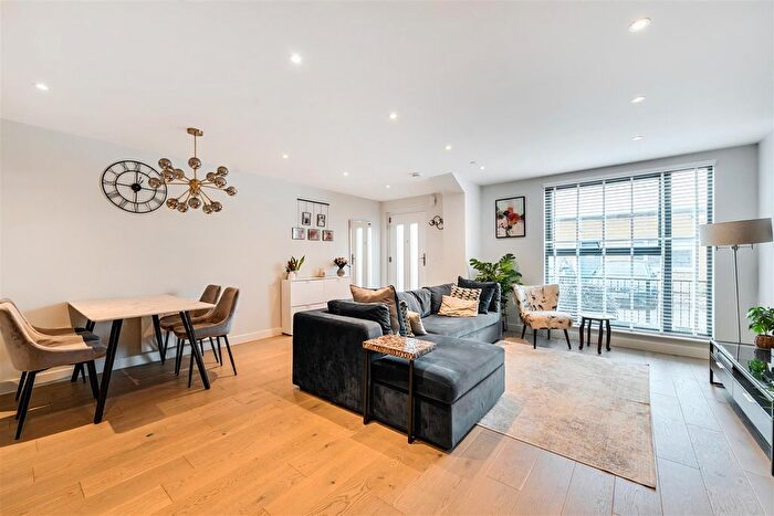 2 Bedroom Flat For Sale In Field End Road, Ruislip, HA4