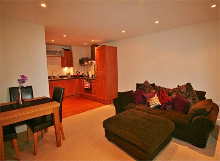 1 Bedroom Flat To Rent In Meridian Bay, Maritime Quarter, SA1