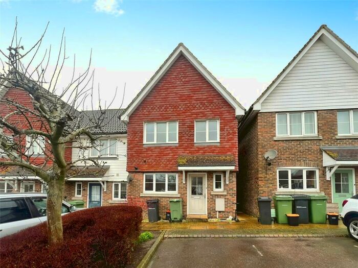 3 Bedroom Semi-Detached House To Rent In Westborough Mews, Maidstone, Kent, ME16
