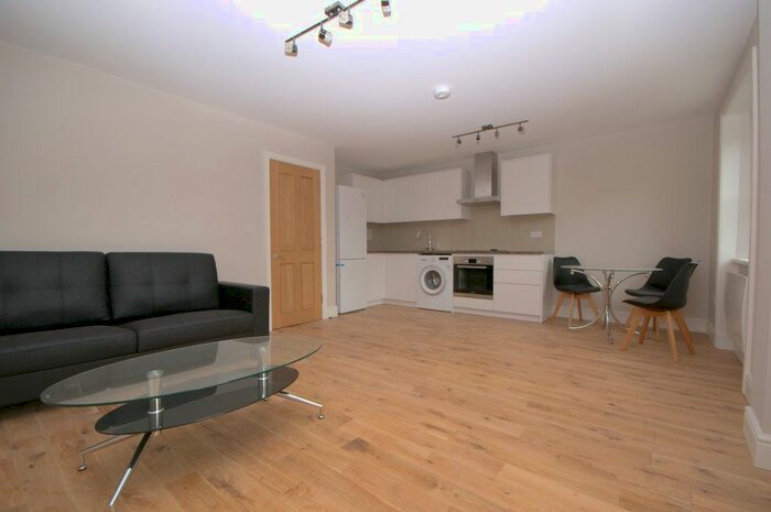 1 Bedroom Flat To Rent In Sutherland Avenue, Maida Vale, W9