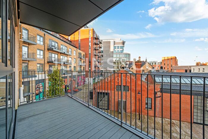 2 Bedroom Flat To Rent In Attlee House, Royal Exchange, Kingston Upon Thames, KT1