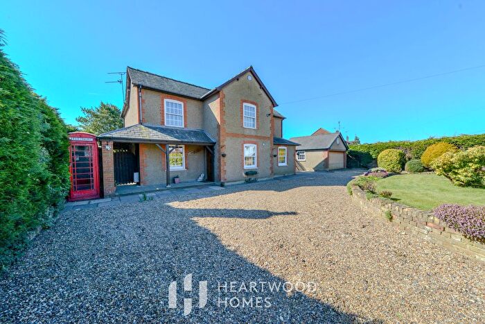 3 Bedroom Detached House For Sale In The Well House, Tollgate Road, Colney Heath, St. Albans, AL4