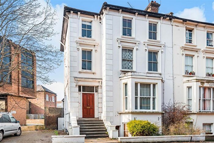 2 Bedroom Flat To Rent In St. James Road, Surbiton, KT6