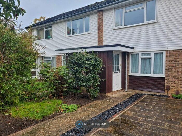 2 Bedroom Terraced House To Rent In Waterside Way, Woking, GU21