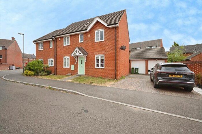 3 Bedroom Semi-Detached House For Sale In Walker Place, Aylesbury, HP21