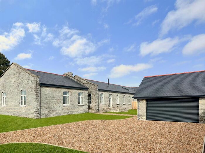 7 Bedroom Barn Conversion For Sale In Watts Quarry Lane, Somerton, TA11