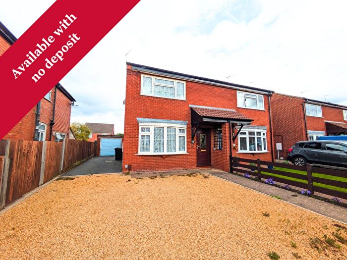 3 Bedroom Semi-Detached House To Rent In Huntingtower Road, Grantham, NG31