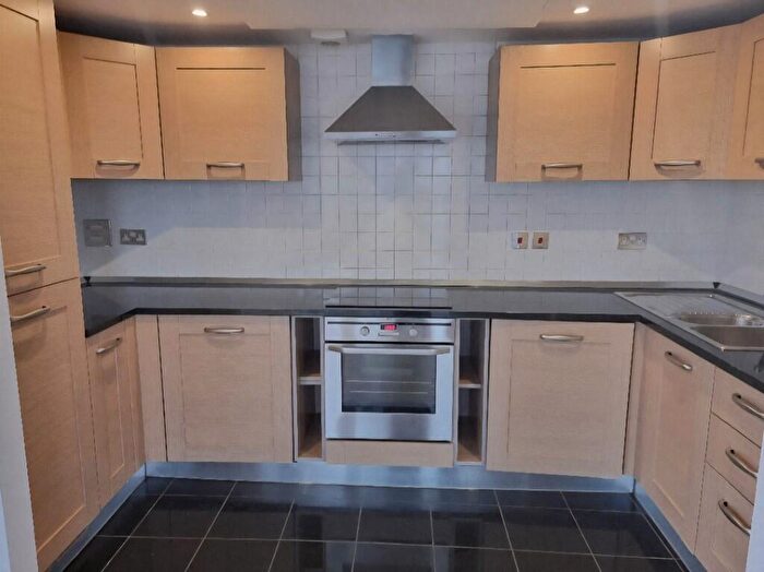 2 Bedroom Flat To Rent In Mast Quay, London, SE18
