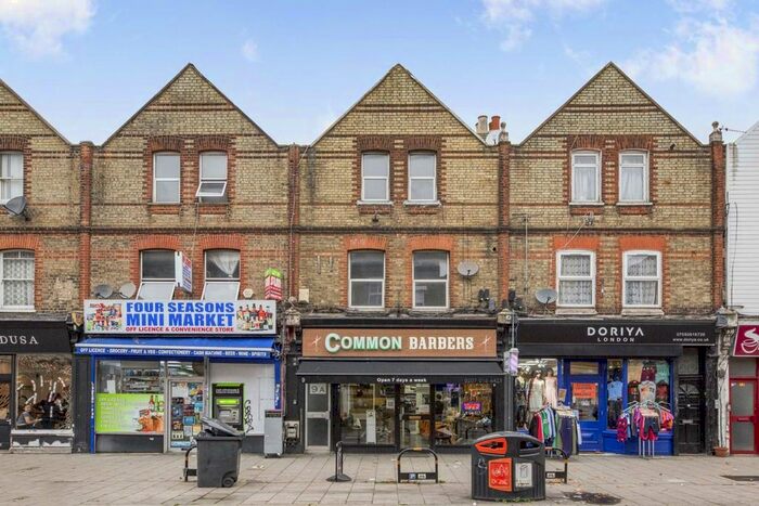 4 Bedroom Flat To Rent In Greyhound Lane, London SW16