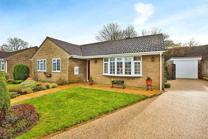 3 Bedroom Detached Bungalow For Sale In Hawthorne Close, Crewkerne, TA18