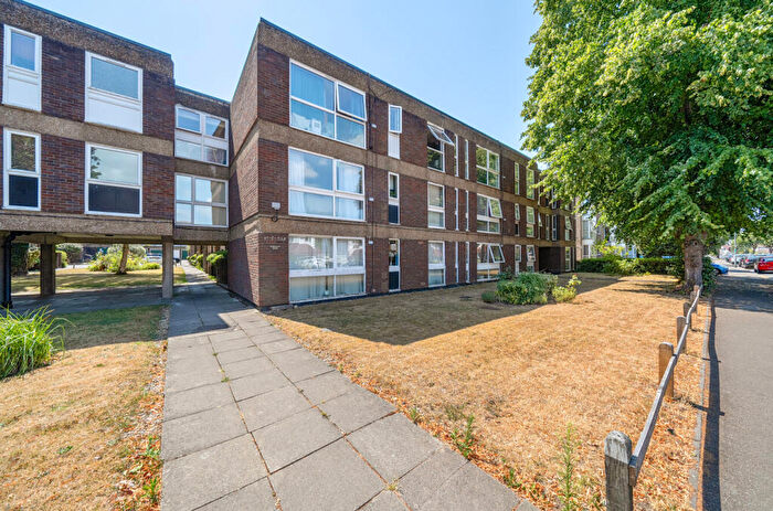 1 Bedroom Apartment For Sale In Longlands Road, Sidcup, DA15