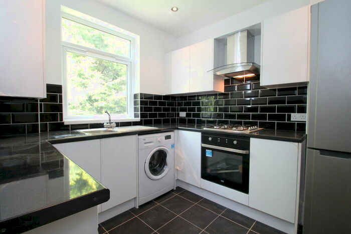 2 Bedroom Flat To Rent In Ridsdale Road, Anerley, SE20