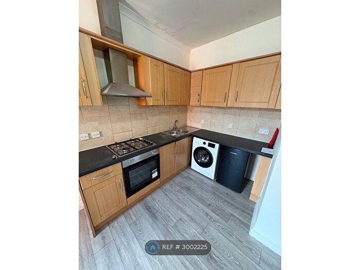 Studio To Rent In Cricklewood Broadway, London, NW2