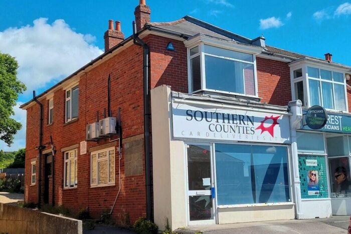 Garage / Parking To Rent In Drayton, Hampshire, PO6