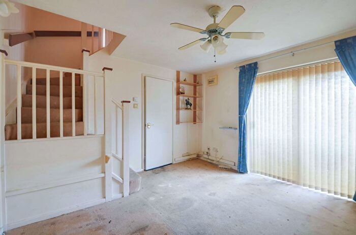 2 Bedroom Property For Sale In Copperfields, Luton, LU4