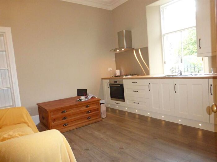 1 Bedroom Flat To Rent In Argyle Street, St. Andrews, KY16