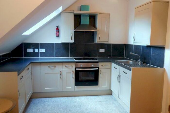 2 Bedroom Flat To Rent In Albany Road, Roath, Cardiff, CF24
