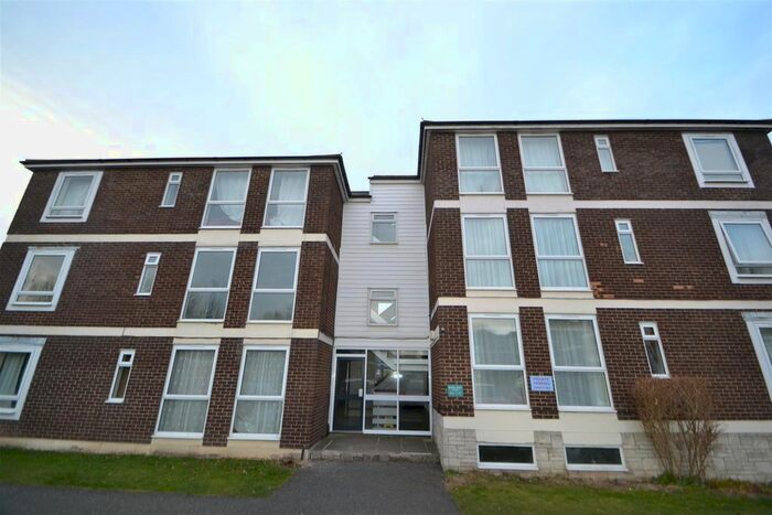 2 Bedroom Flat To Rent In Bilbao Court, Andover, SP10