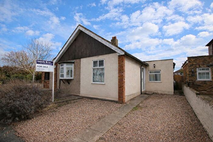 3 Bedroom Semi Detached Bungalow For Sale In Sheep Walk, Shepperton, TW17