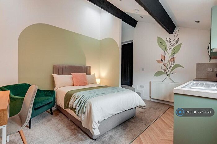 Studio To Rent In Kelvin Grove, Liverpool, L8