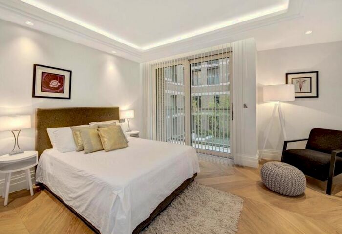 Studio To Rent In Wren House, Strand, London, WC2R