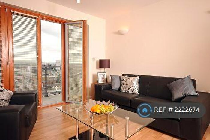 1 Bedroom Flat To Rent In Icon Building, Ilford, IG1