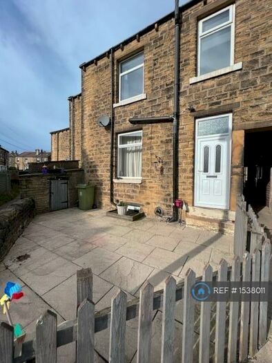 2 Bedroom Terraced House To Rent In King Street, Lindley, Huddersfield, HD3