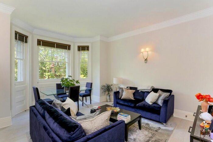 2 Bedroom Flat To Rent In Sloane Gardens, London, SW1W
